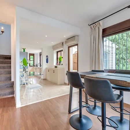 Villa Beachside In Carib Playa *