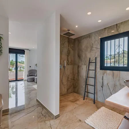 Villa Beachside In Carib Playa
