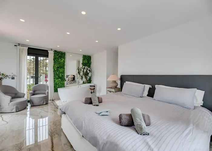 Beachside In Carib Playa Villa Marbella