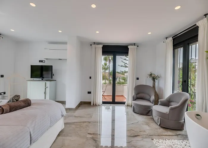 Villa Beachside In Carib Playa Marbella